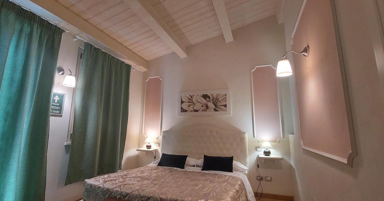 Il Piccolo Giglio Bed and Breakfast Porto SantʼElpidio Exteriör bild