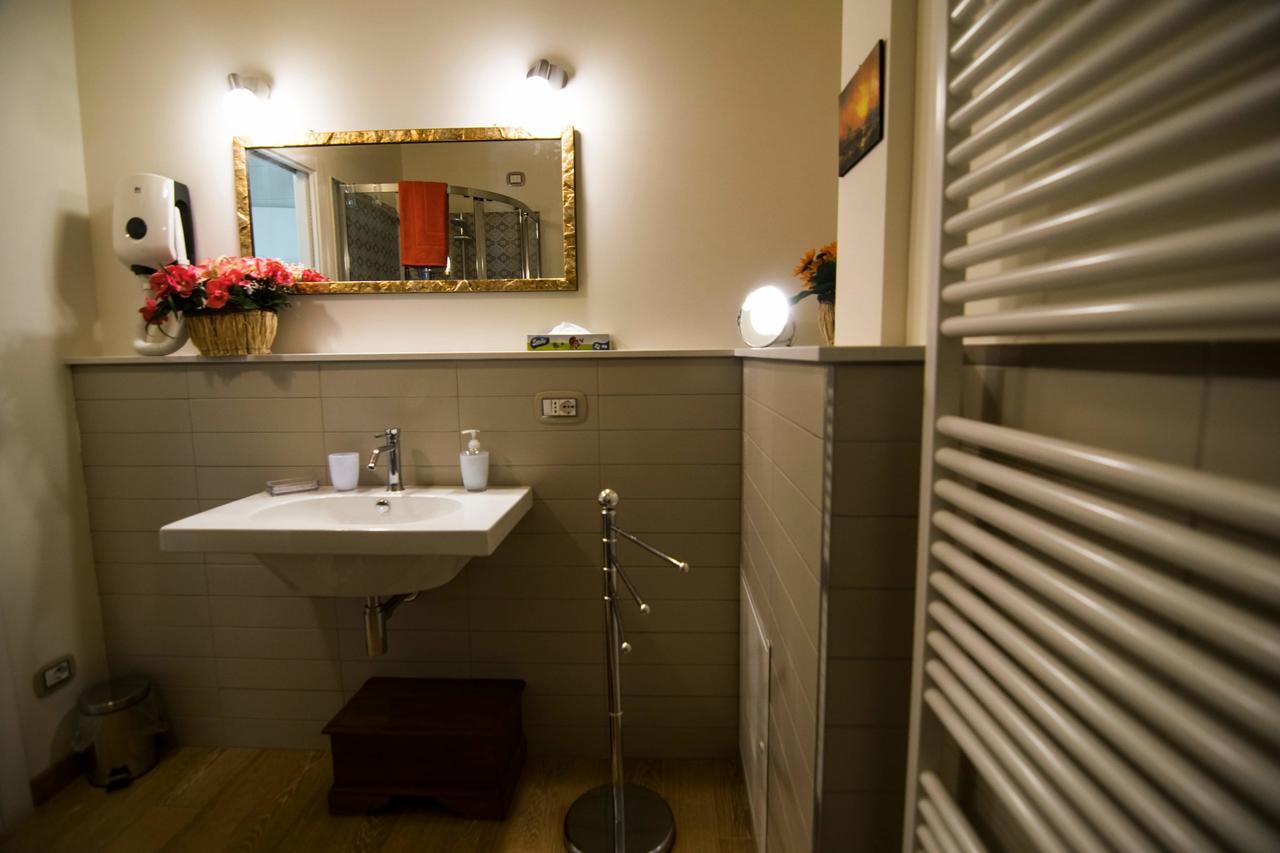 Il Piccolo Giglio Bed and Breakfast Porto SantʼElpidio Exteriör bild